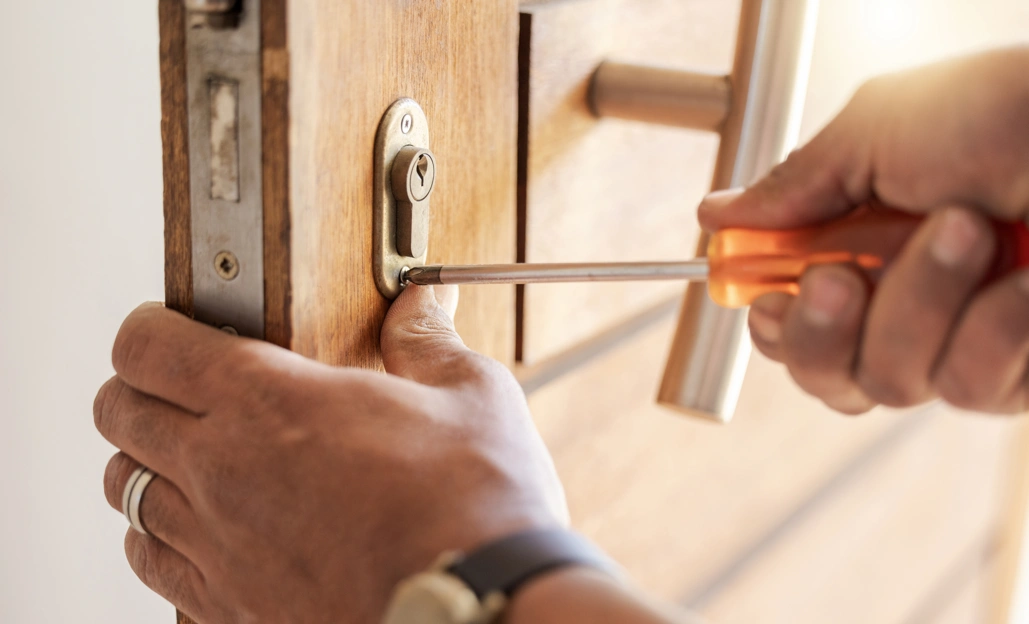 How to Avoid Locksmith Scams